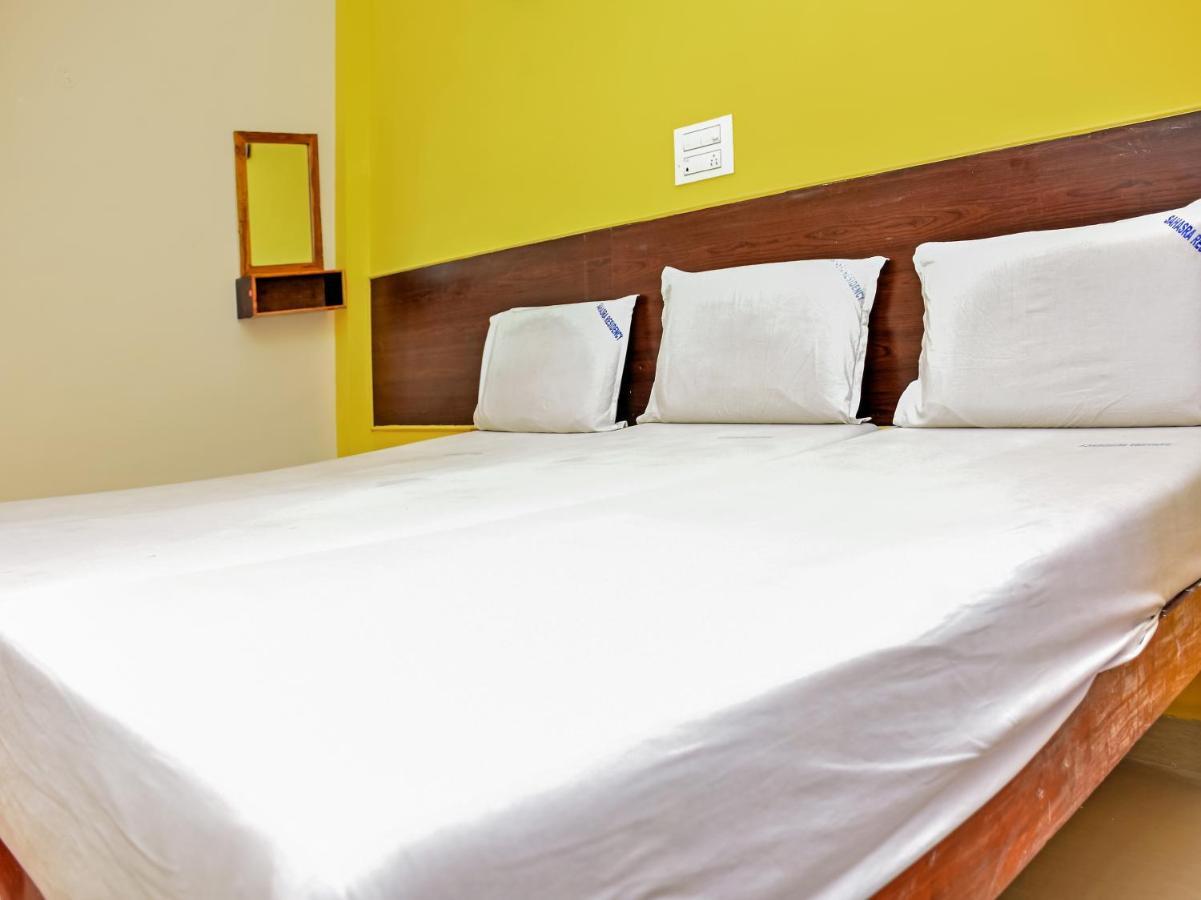 Hotel Sahasra Residency Тирупати Екстериор снимка